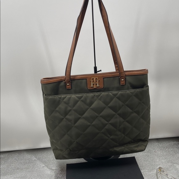 Tommy Hilfiger Handbags - 2.8.26 Tommy Hilfiger Quilted Green Tote with Brown Trim